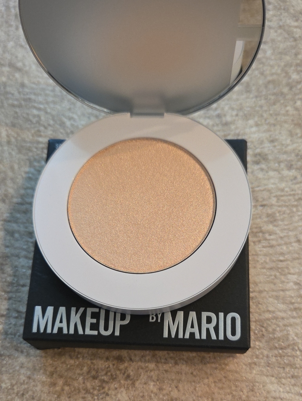 Makeup By Mario Soft Glow Highlighter in: Pearl - Picture 4 of 8